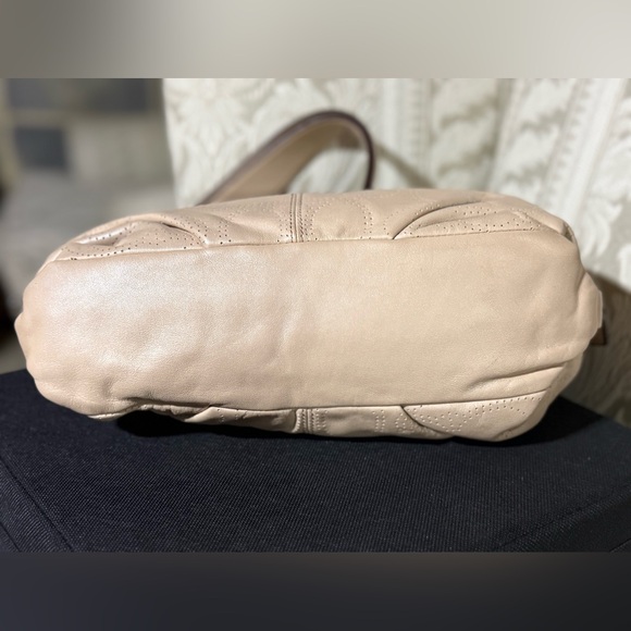 Coach cream/peach leather convertible arm, crossbody, shoulder bag - Picture 8 of 10